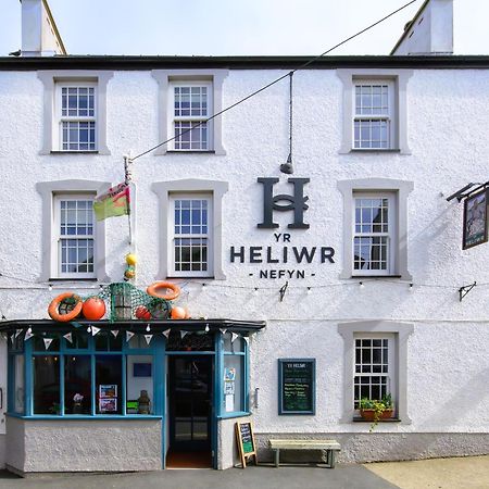 Hostel Tafarn Yr Heliwr Nefyn Exterior foto
